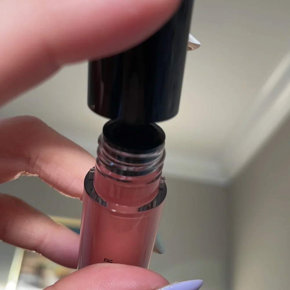 MAC *PATENT PLEASURE* Patent Paint Laquer